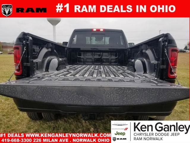 New 2026 RAM 3500 Tradesman image 8