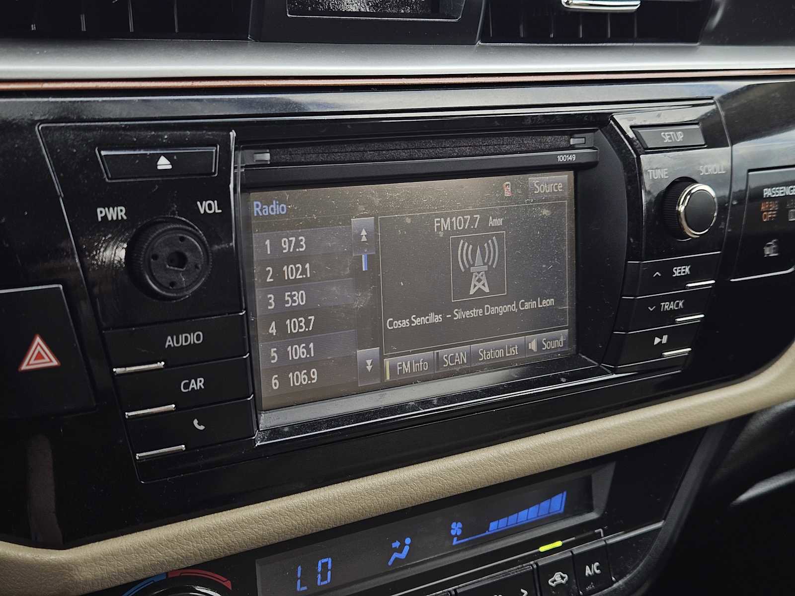 Used 2014 Toyota Corolla LE image 17