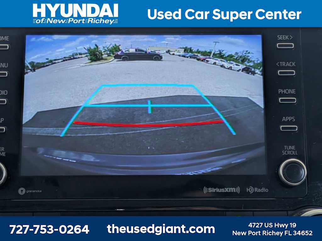 Used 2021 Toyota Highlander LE image 28