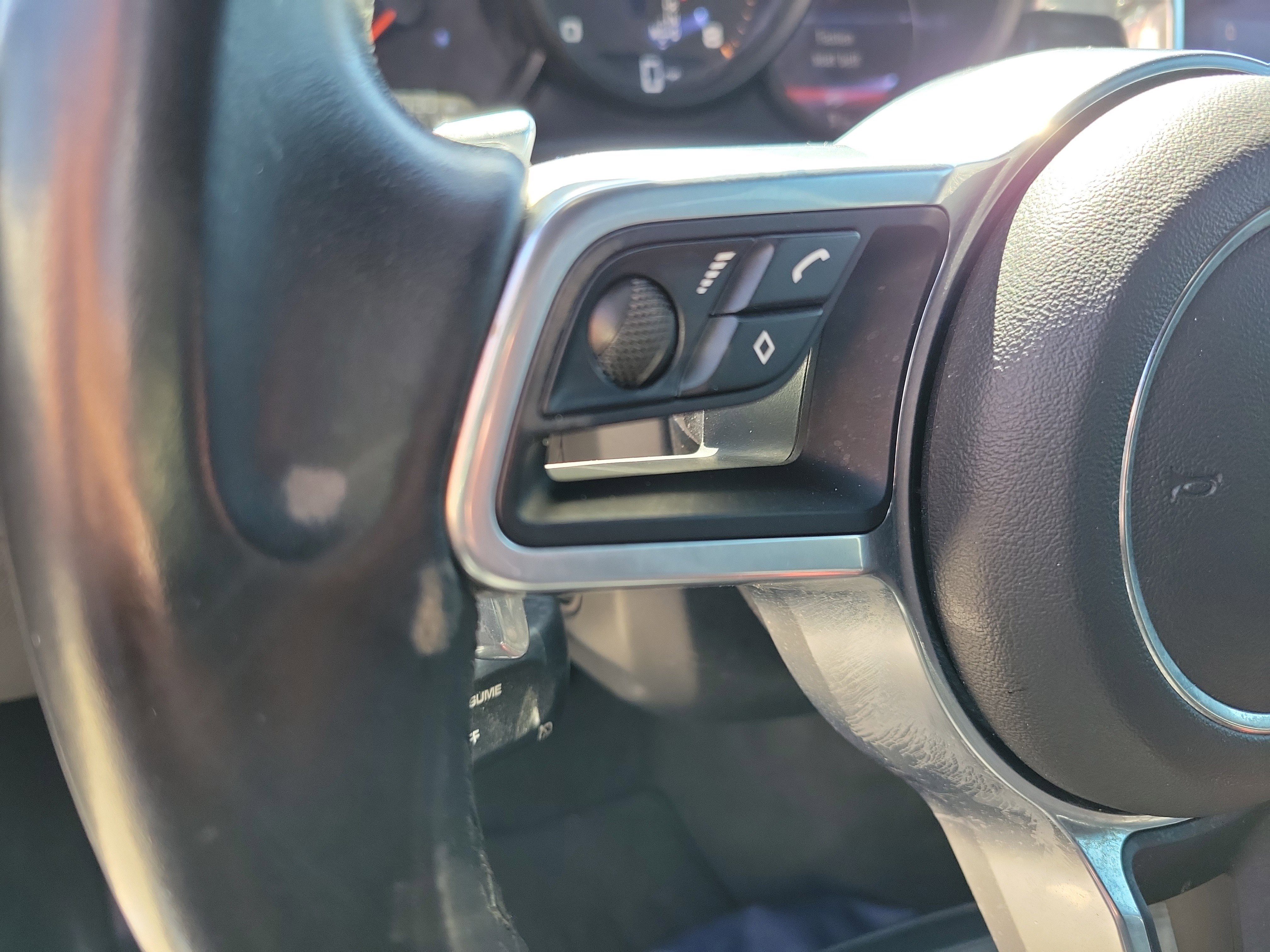 Used 2019 Porsche Macan image 22