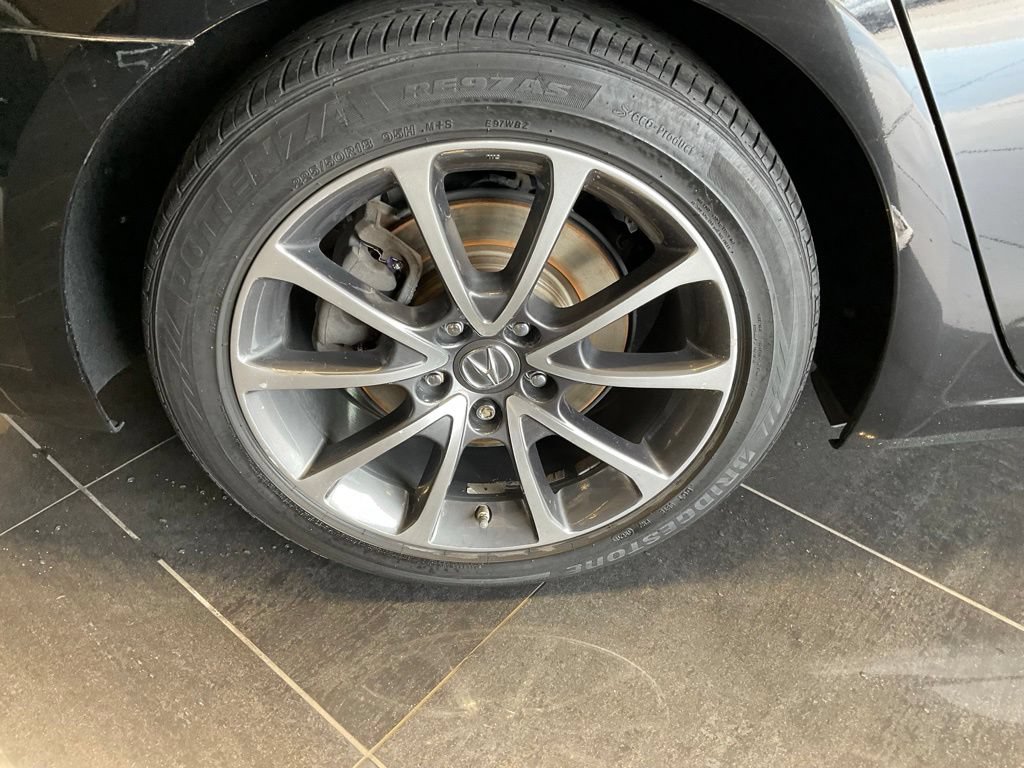 Certified 2017 Acura TLX w/ Technology Package FWD image 8