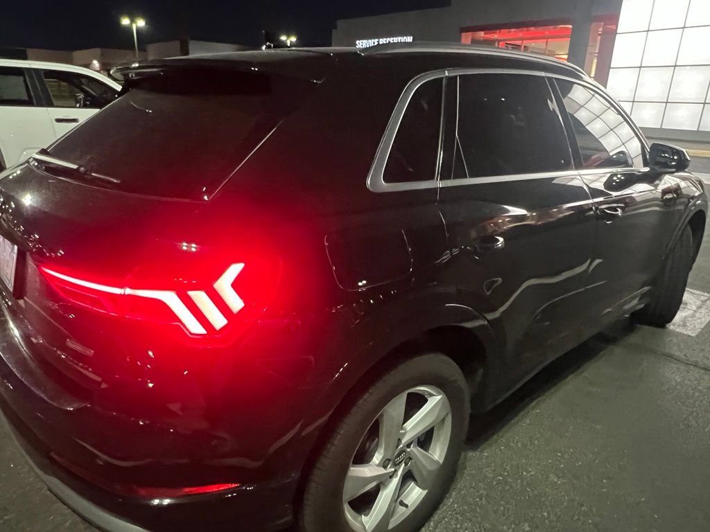Used 2020 Audi Q3 2.0T Premium AWD/4WD image 3