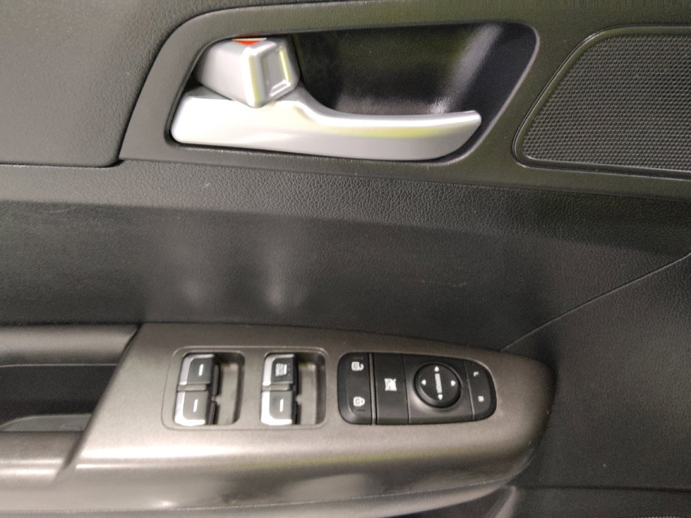 Used 2022 Kia Sportage LX image 27