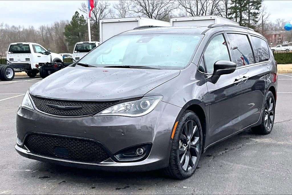 Used 2020 Chrysler Pacifica Limited w/ Advanced Safetytec Group image 2