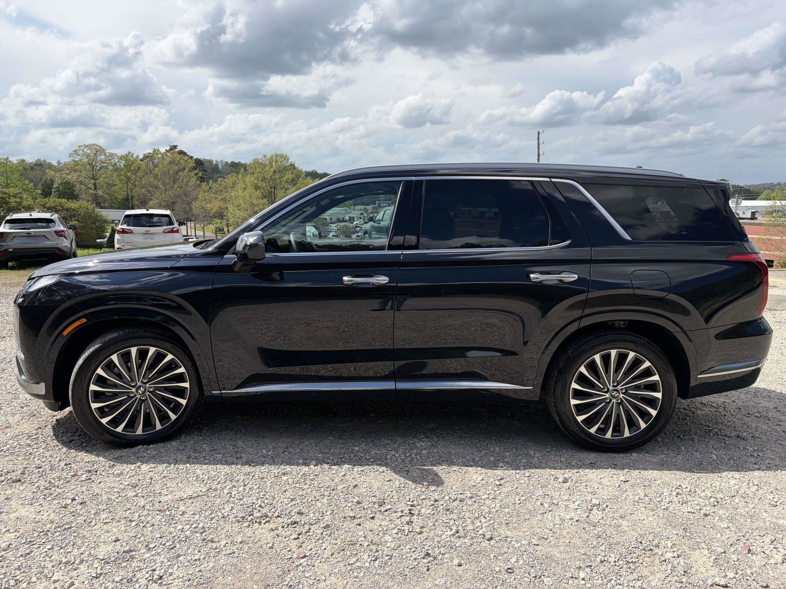 Used 2024 Hyundai Palisade Calligraphy image 23