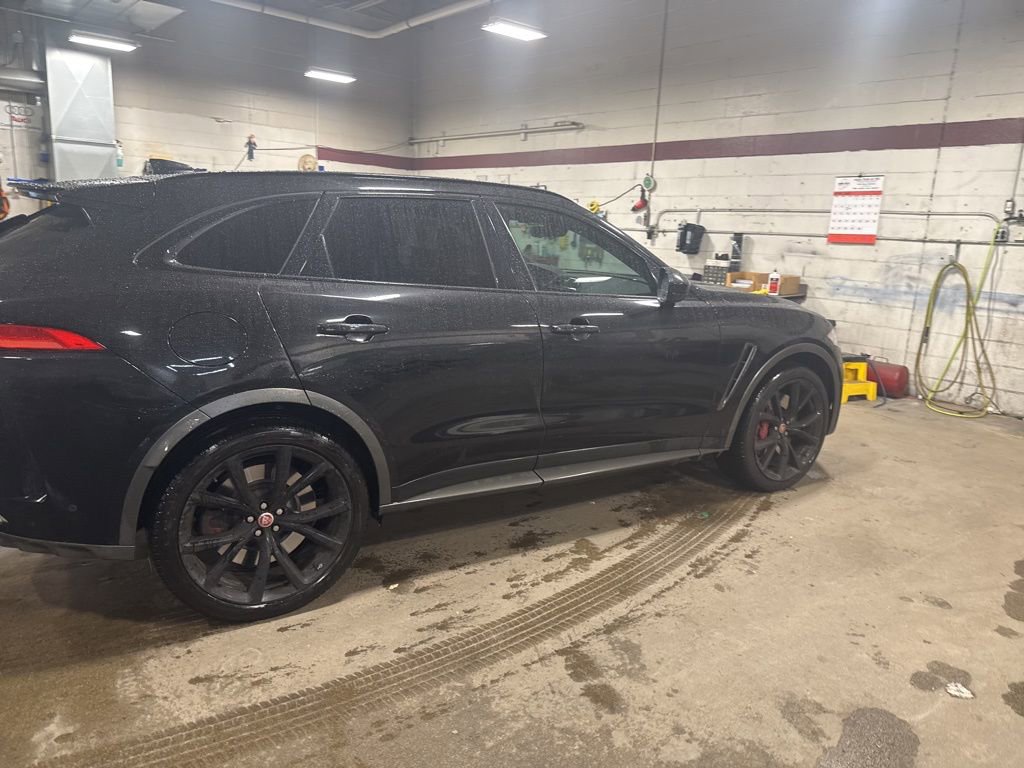 Used 2020 Jaguar F-PACE SVR image 7