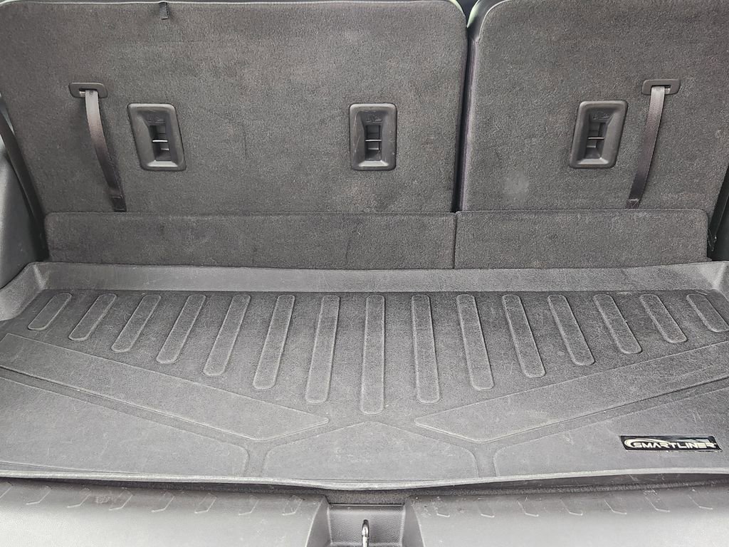 Used 2020 Chevrolet Traverse Premier w/ LPO, Black Accent Package image 22