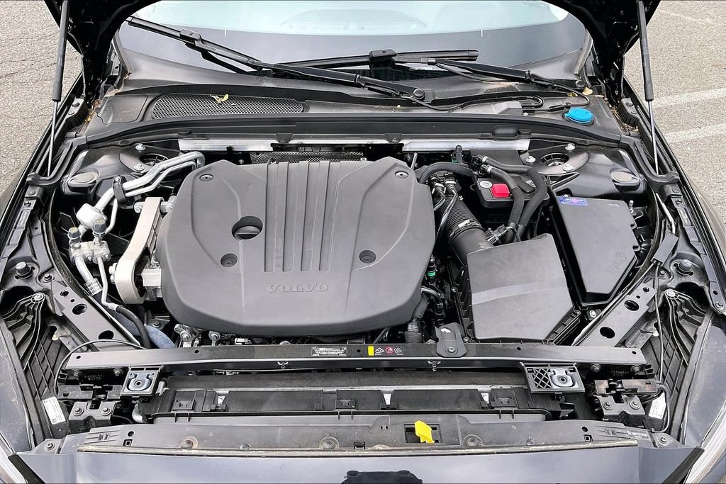 New 2026 Volvo V60 B5 Cross Country Plus w/ Protection Package Premier AWD/4WD image 13