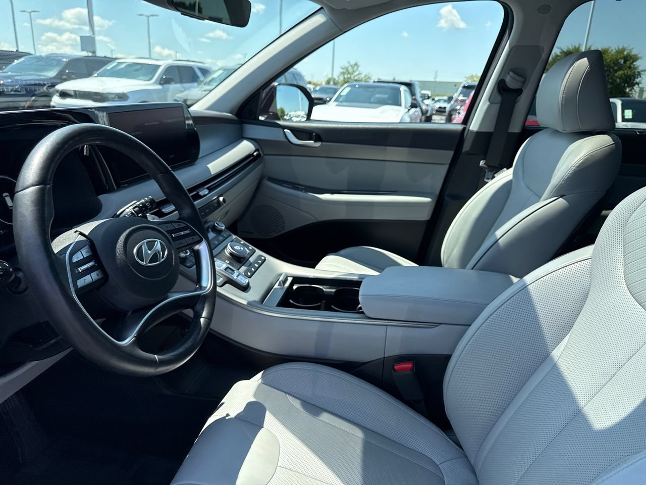 Used 2024 Hyundai Palisade SEL w/ Premium Package FWD image 12