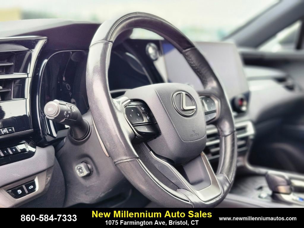 Used 2023 Lexus RX 350 AWD w/ Accessory Package (Z1) image 18