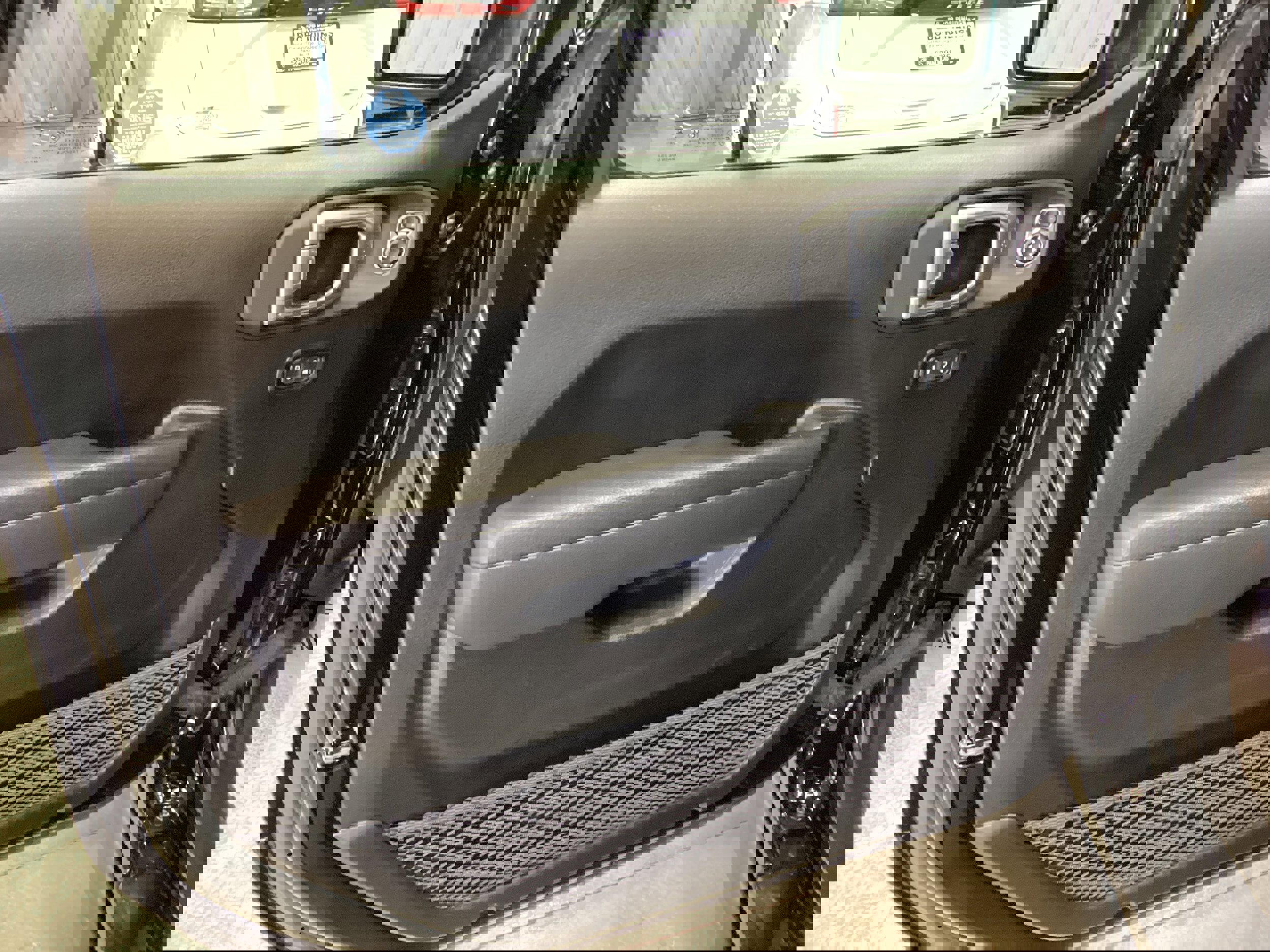 Used 2024 Jeep Gladiator Sport image 12