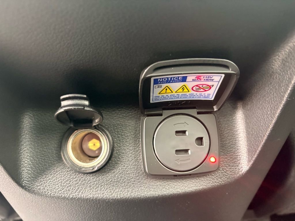 Used 2021 Hyundai Palisade Limited image 16