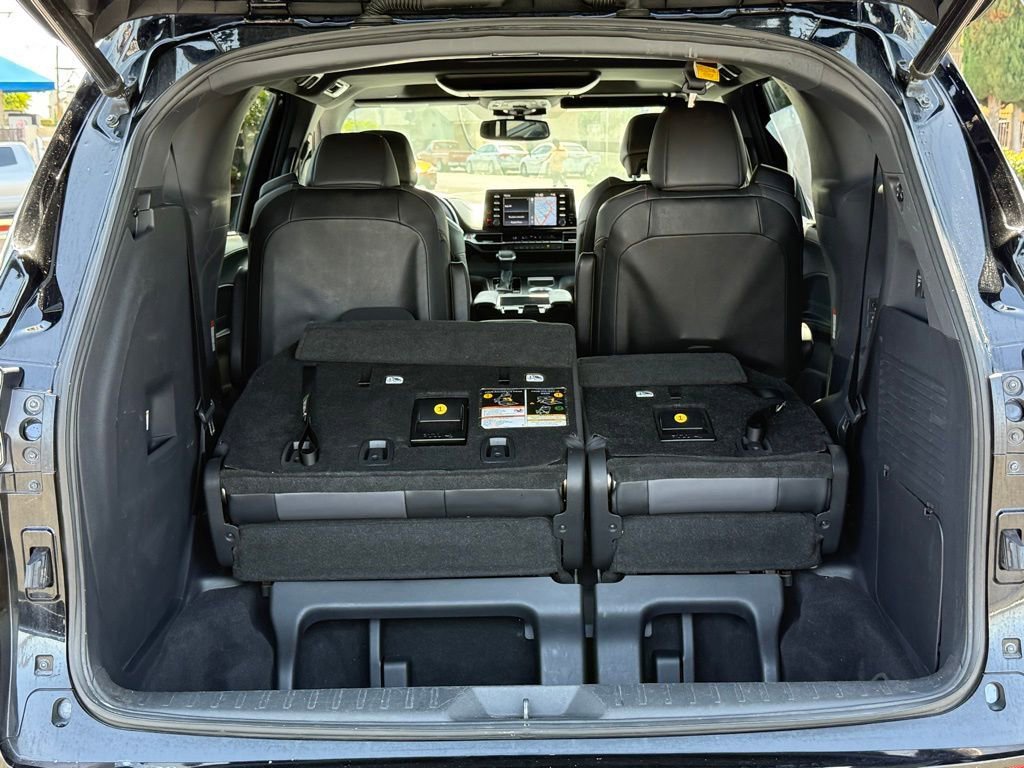 Certified 2021 Toyota Sienna XSE w/ XSE Plus Package FWD image 16