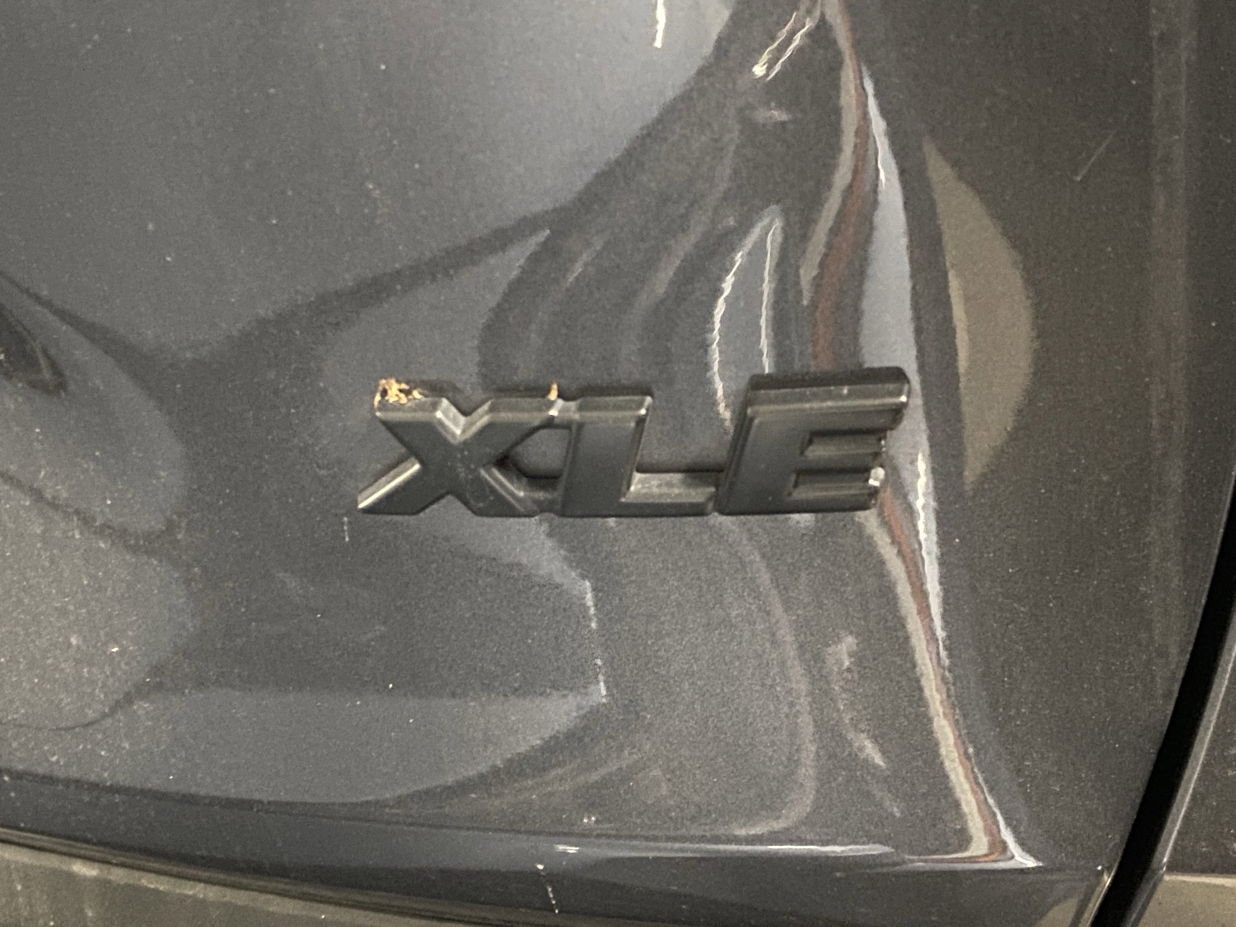 Used 2023 Toyota RAV4 XLE Premium image 3