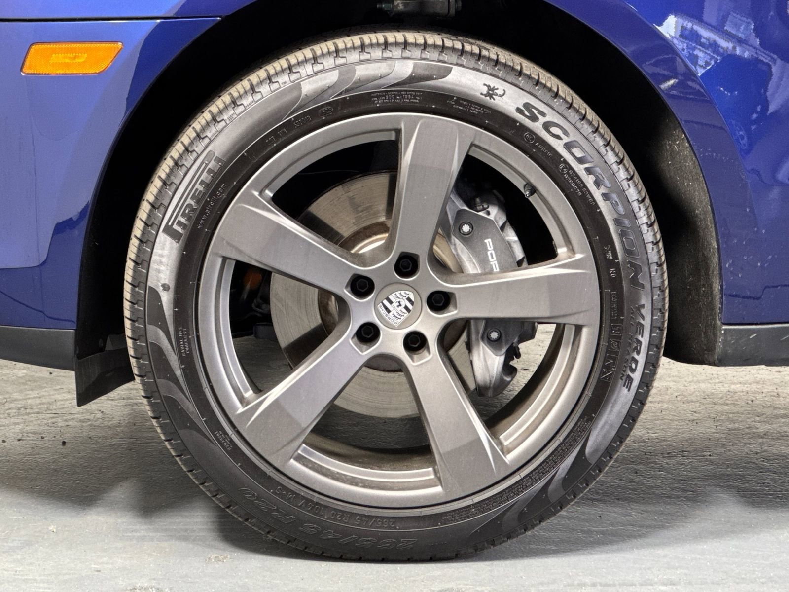 Certified 2025 Porsche Macan image 32