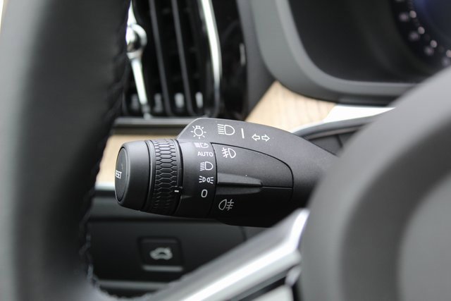 New 2026 Volvo XC60 B5 Plus w/ Protection Package Premier image 19