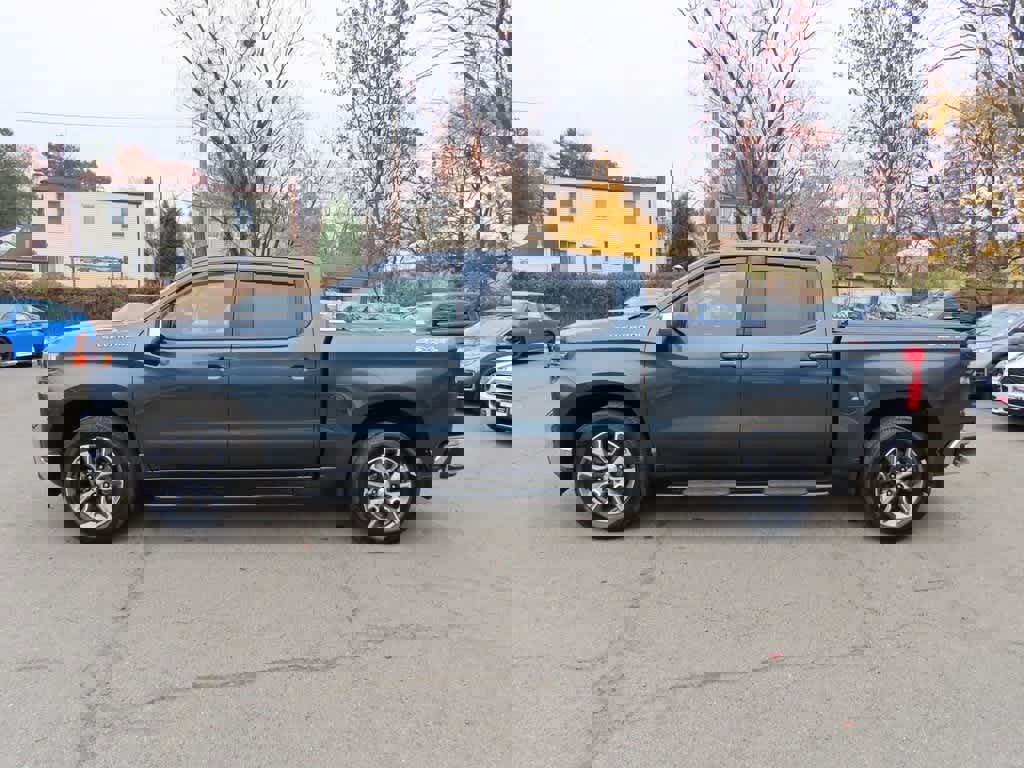 Used 2020 Chevrolet Silverado 1500 LT w/ All-Star Edition image 3