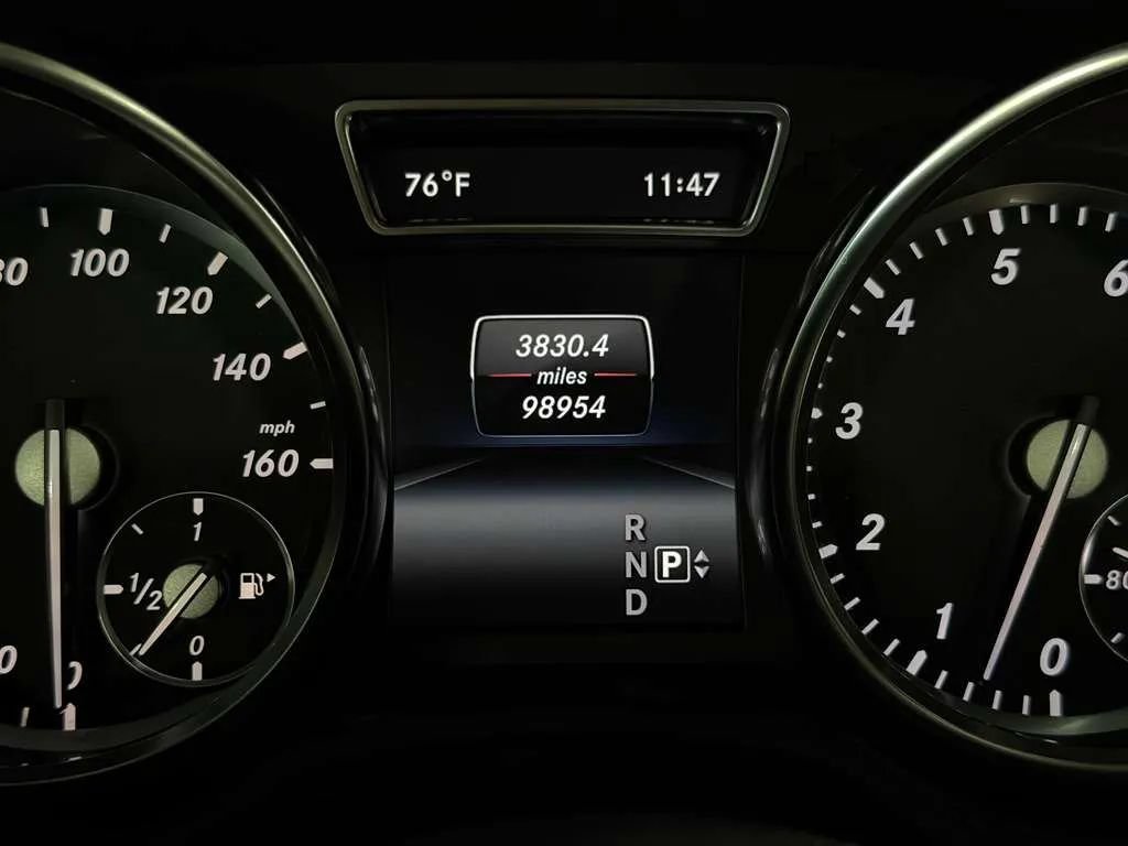 Used 2015 Mercedes-Benz GL 550 4MATIC image 45
