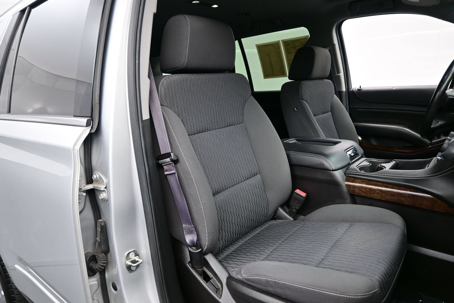 Used 2017 Chevrolet Tahoe LS w/ All-Season Package AWD/4WD image 14