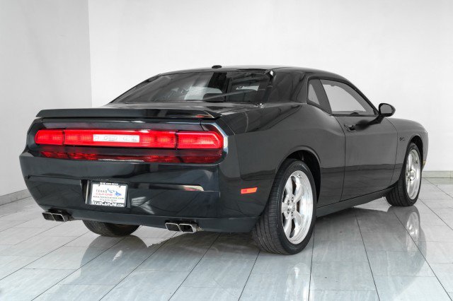 Used 2009 Dodge Challenger R/T RWD image 6
