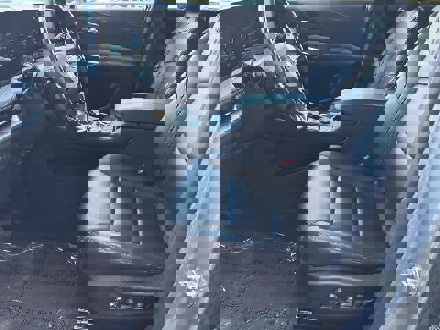 Used 2025 Cadillac XT4 Premium Luxury FWD image 11