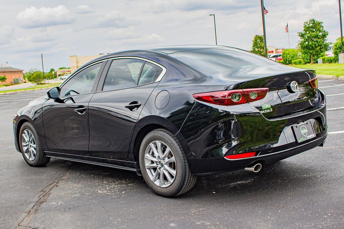 Used 2021 MAZDA MAZDA3 s FWD image 5