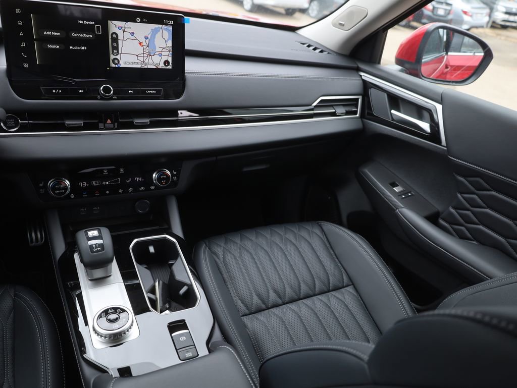 New 2025 Mitsubishi Outlander SEL image 24