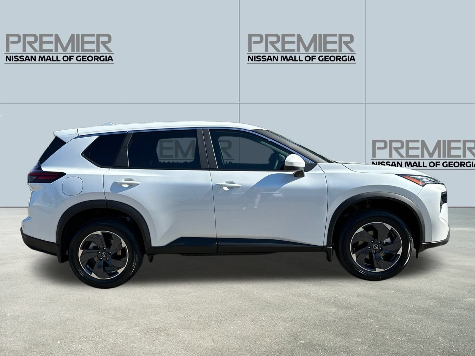 New 2026 Nissan Rogue SV FWD image 4
