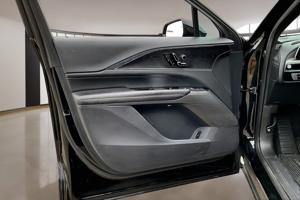Certified 2024 Cadillac Lyriq Luxury RWD image 18