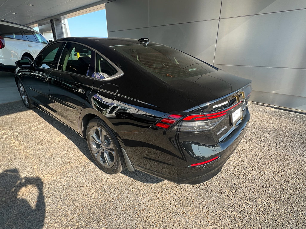 Used 2023 Honda Accord EX image 7