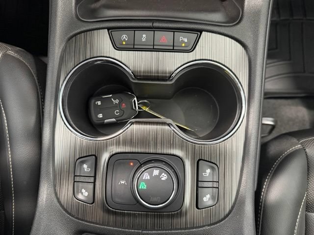 Used 2023 GMC Acadia SLT AWD/4WD image 19