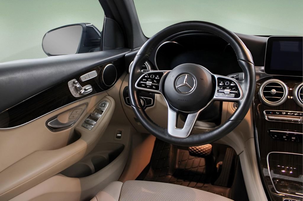 Used 2022 Mercedes-Benz GLC 300 4MATIC Coupe image 24