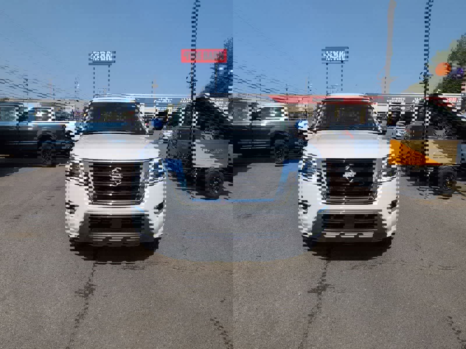 Used 2021 Nissan Armada Platinum w/ Captain's Chairs Package image 3