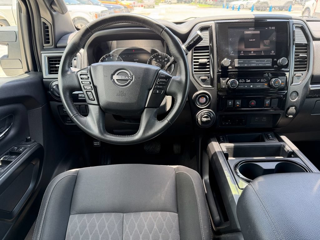Used 2024 Nissan Titan SV w/ SV Convenience Package AWD/4WD image 16