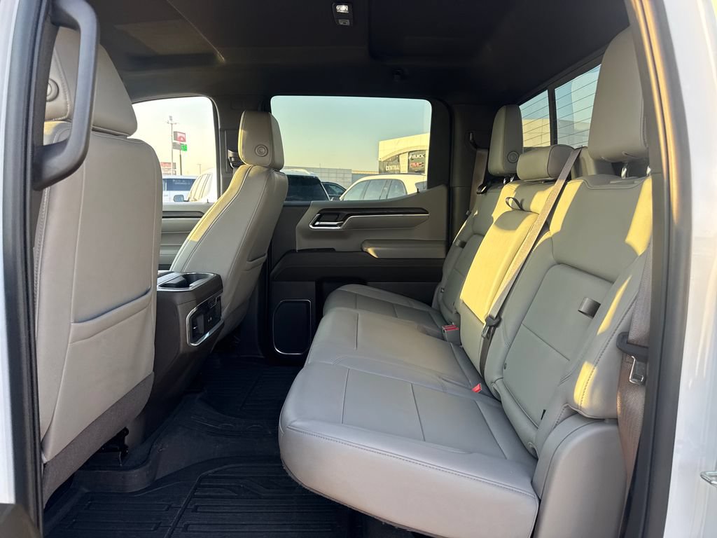 Used 2023 GMC Sierra 1500 SLT w/ SLT Premium Plus Package AWD/4WD image 14