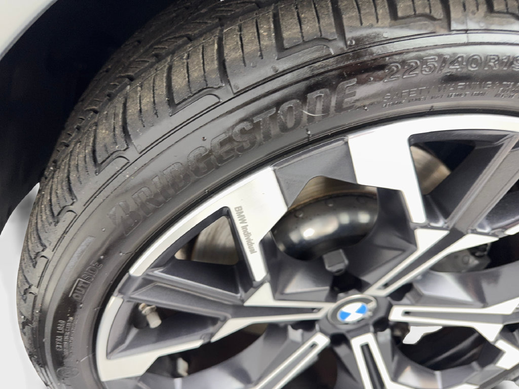 Used 2025 BMW 330i Sedan w/ Premium Package RWD image 88