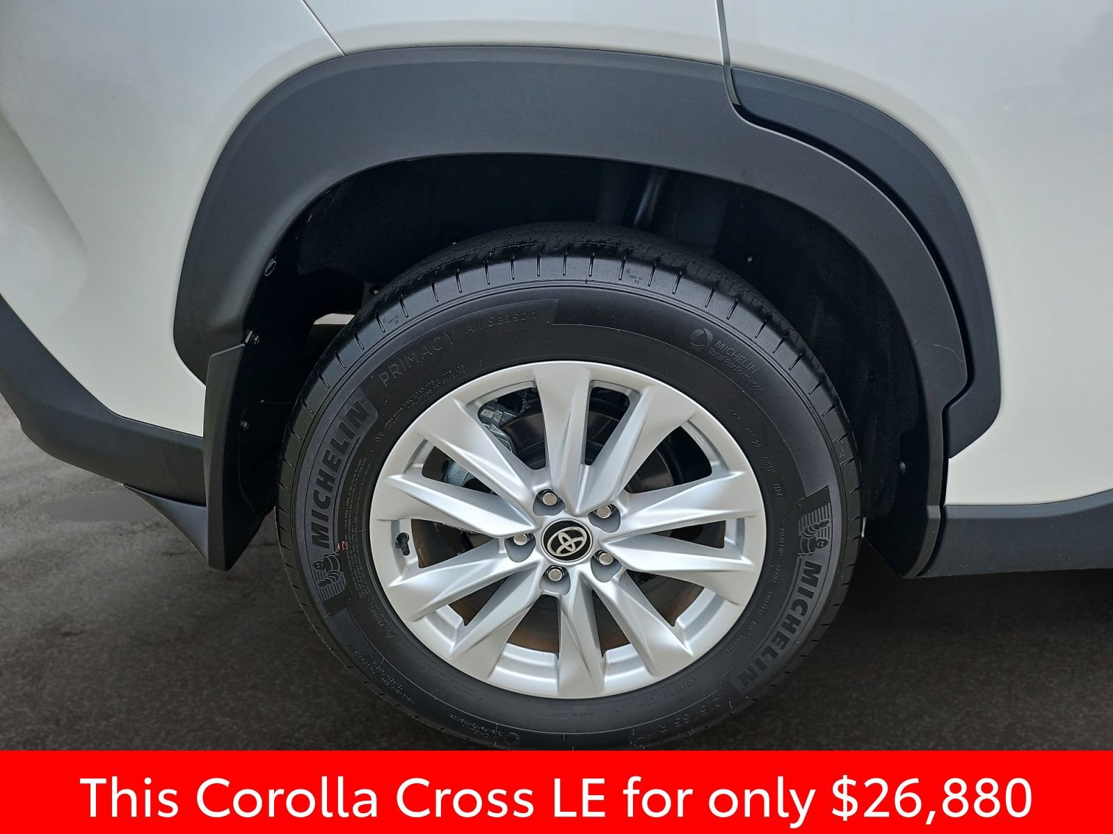 Used 2024 Toyota Corolla Cross LE w/ Moonroof Package FWD image 43