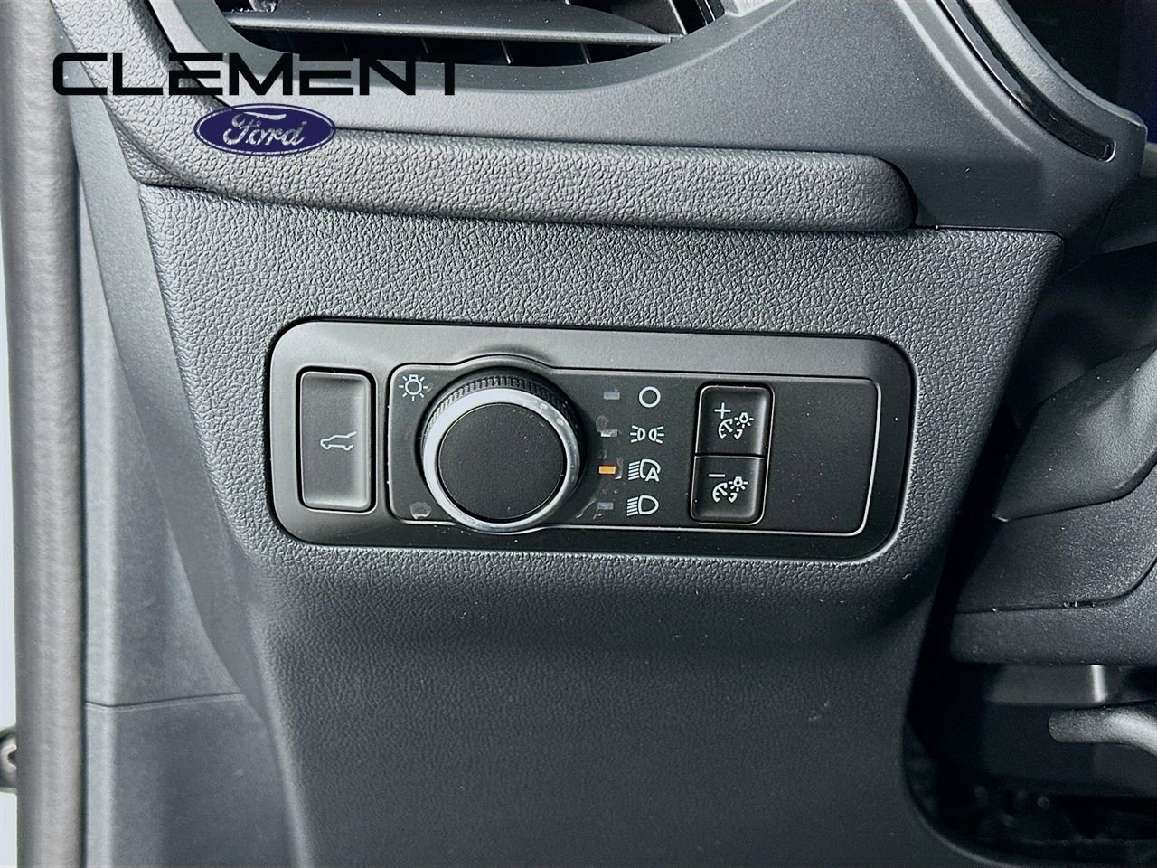 New 2026 Ford Escape ST-Line w/ Cold Weather Package image 13