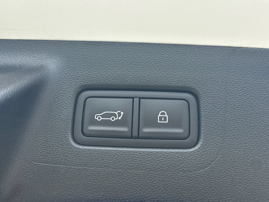 Used 2026 Hyundai Santa Fe SE AWD/4WD image 12