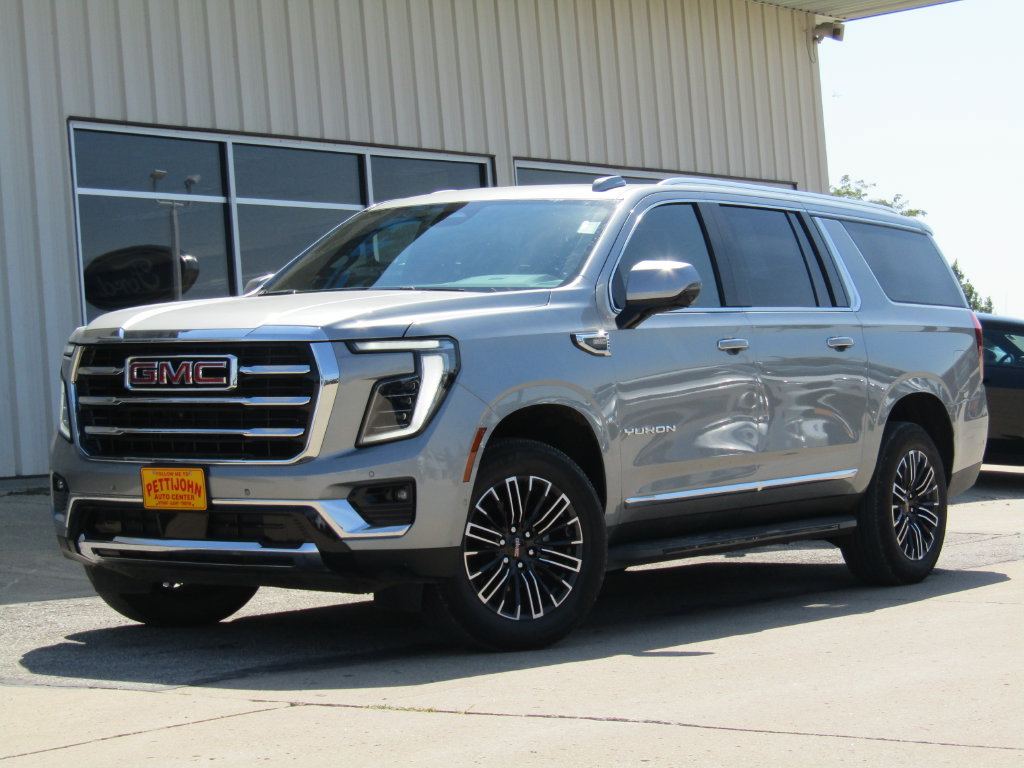 Used 2025 GMC Yukon XL Elevation AWD/4WD image 12