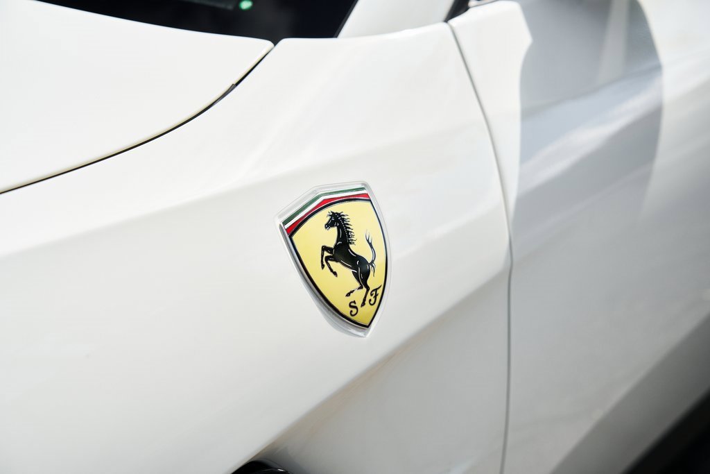 Used 2019 Ferrari GTC4Lusso T image 9