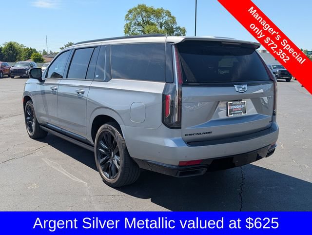 Used 2023 Cadillac Escalade ESV Sport Platinum AWD/4WD image 6