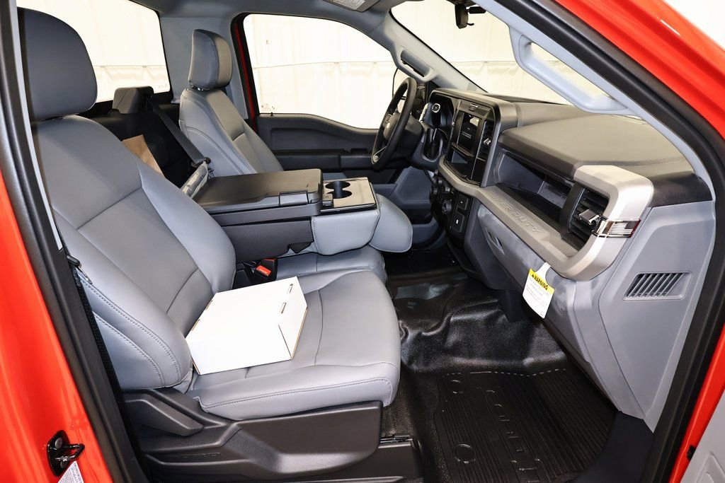 New 2026 Ford F550 4x4 Regular Cab Super Duty image 12