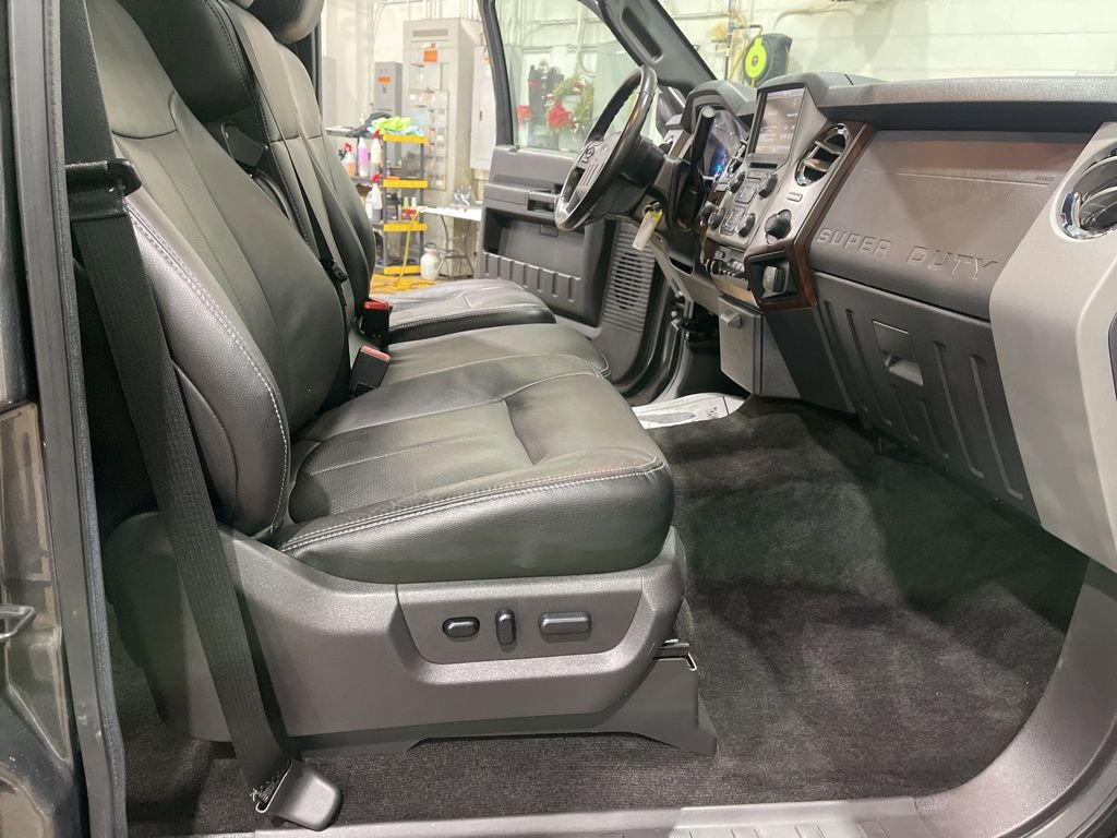 Used 2015 Ford F350 Lariat w/ Lariat Ultimate Package AWD/4WD image 22