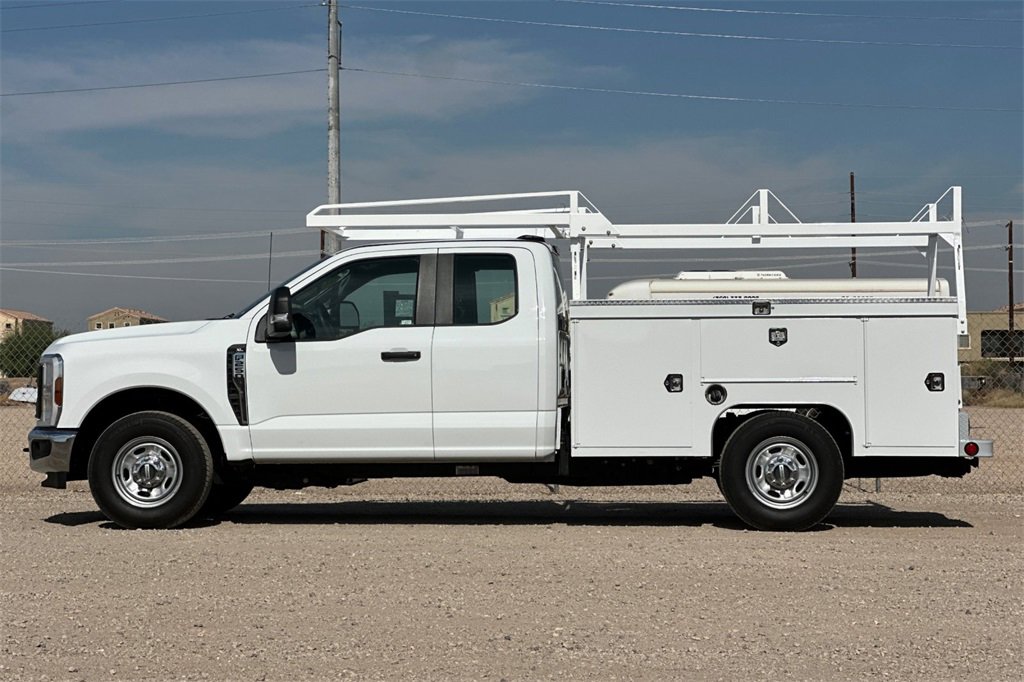 Used 2025 Ford F250 XL w/ XL Chrome Package image 7
