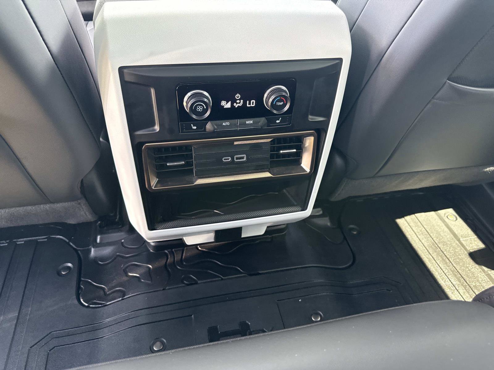 Used 2024 GMC Hummer EV 2X AWD/4WD image 15