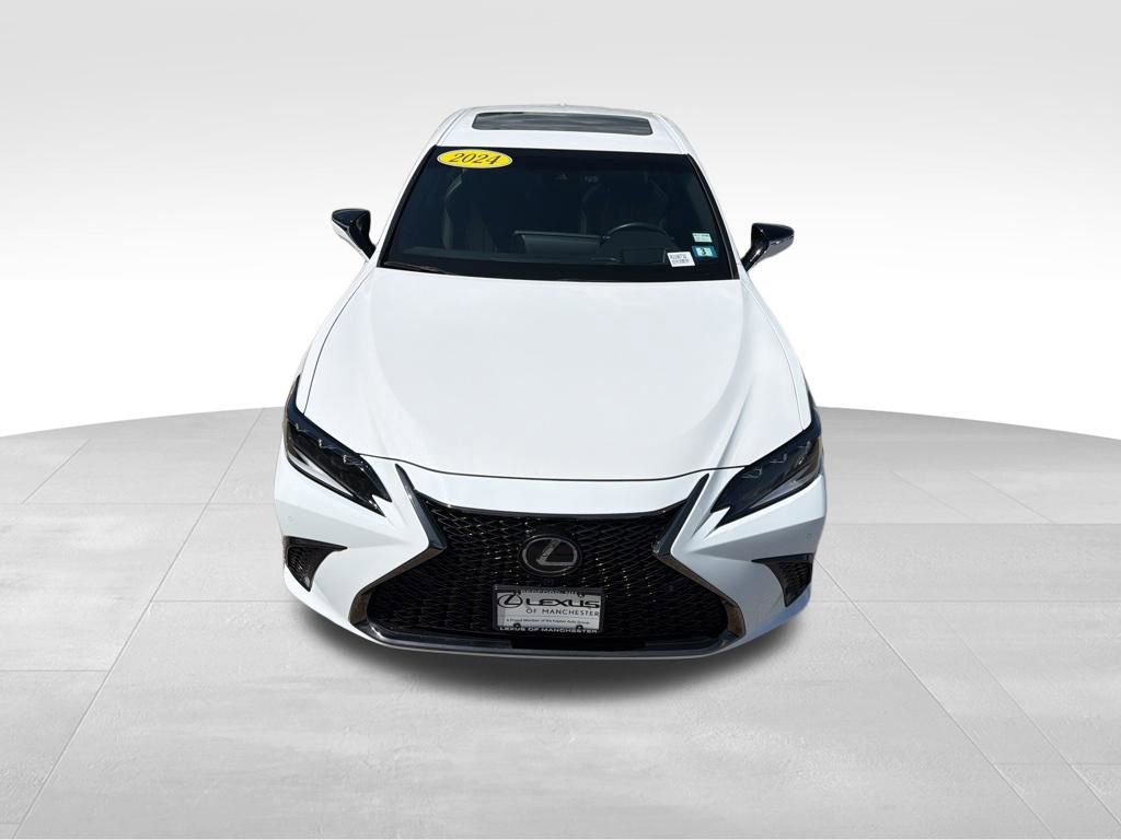 Used 2024 Lexus ES 350 F Sport w/ Technology Package FWD image 2
