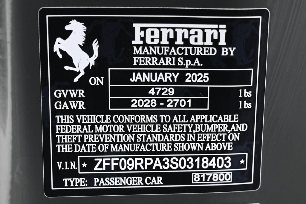 Used 2025 Ferrari Roma Spider RWD image 32