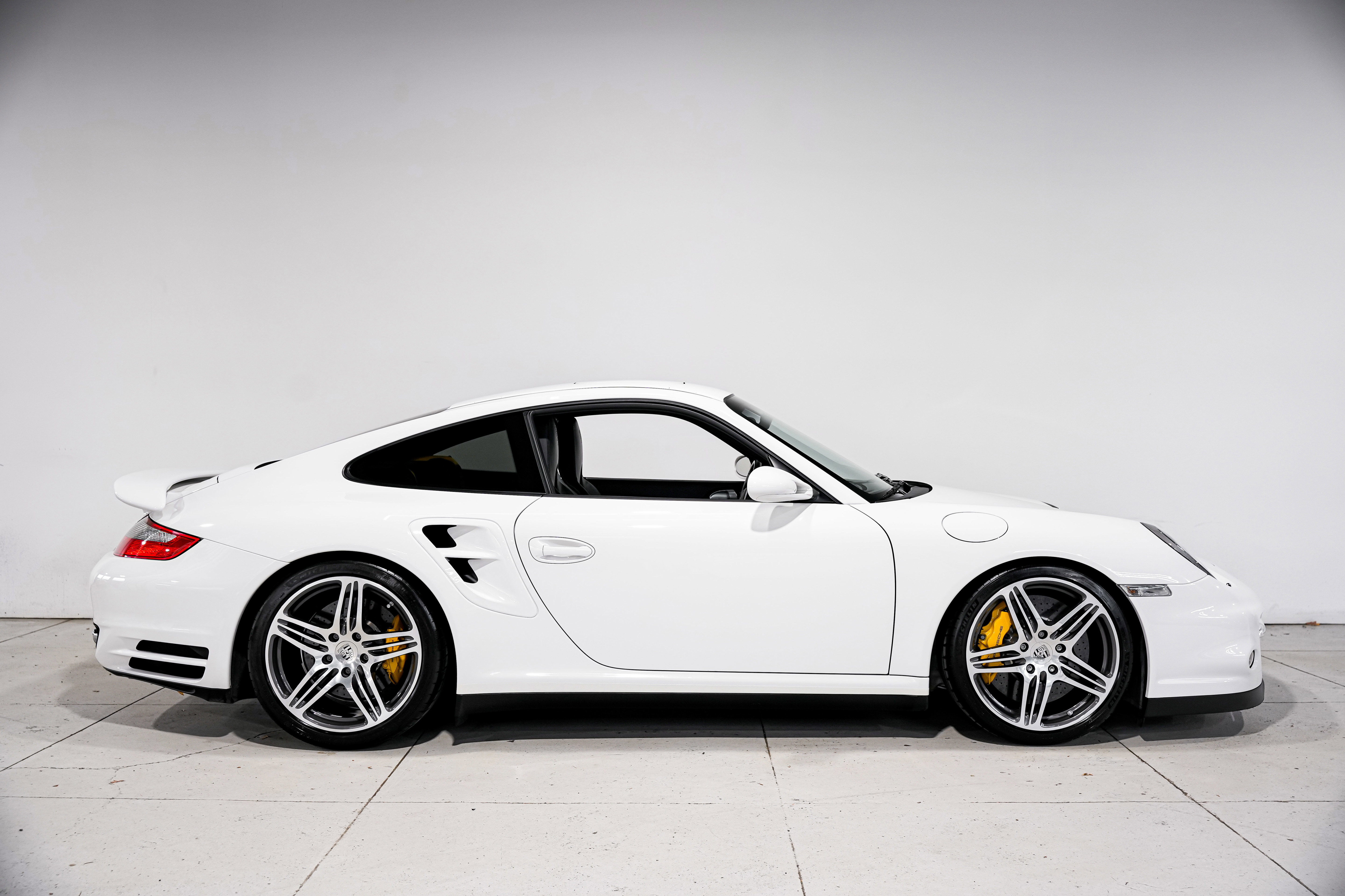 Used 2007 Porsche 911 Turbo image 2