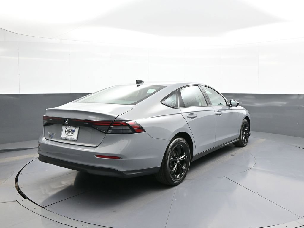 Used 2025 Honda Accord SE image 6